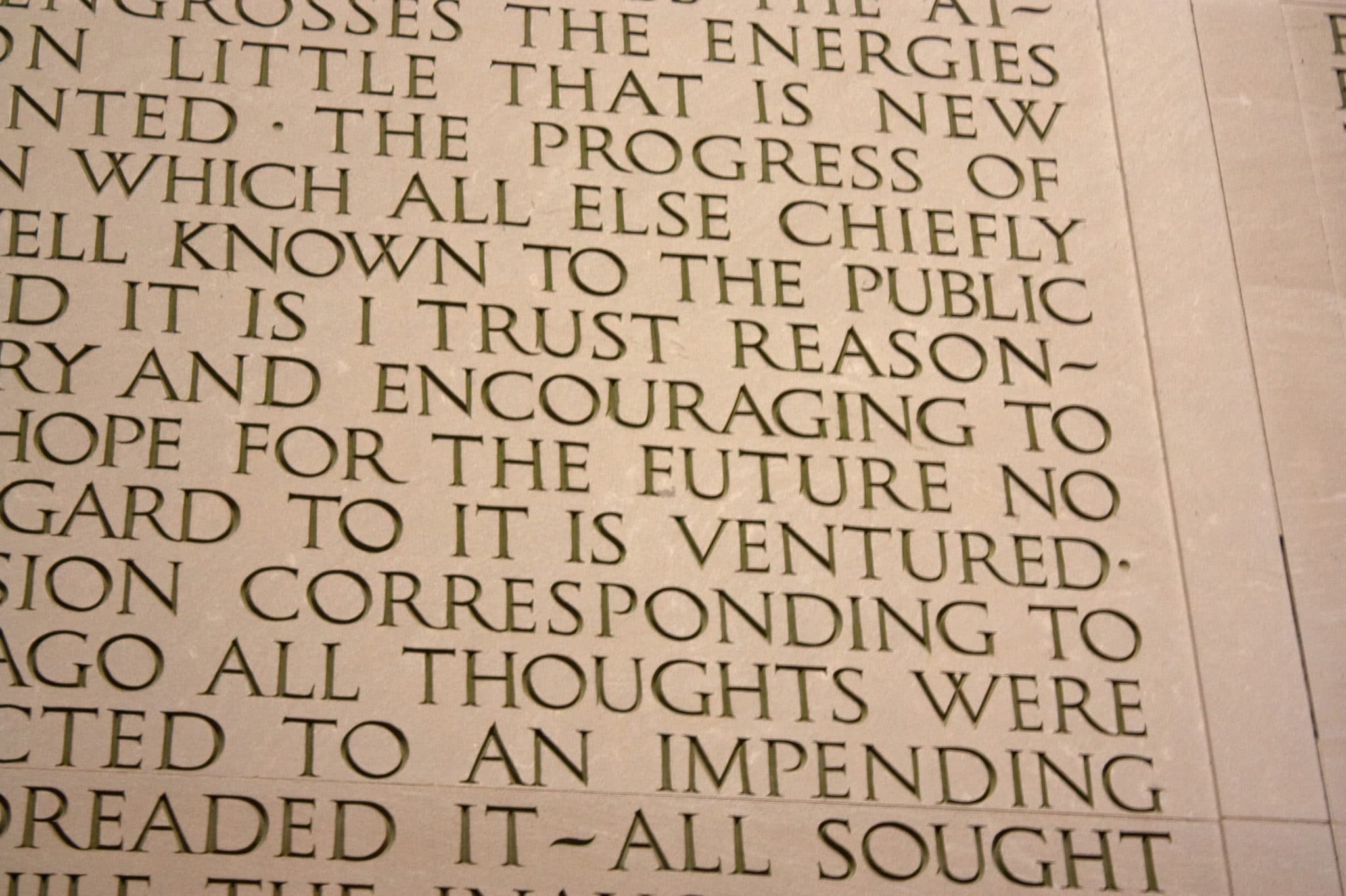 Lincoln Memorial Misspells "Future" as "Euture"